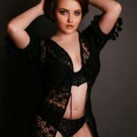 Akdeniz'in Sıra Dışı Güzeli: Escort Ela